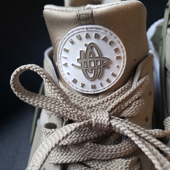 Nike Air Huarache ‘Khaki’. - Picture 11 of 16